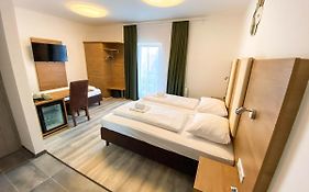 City Rooms Gede